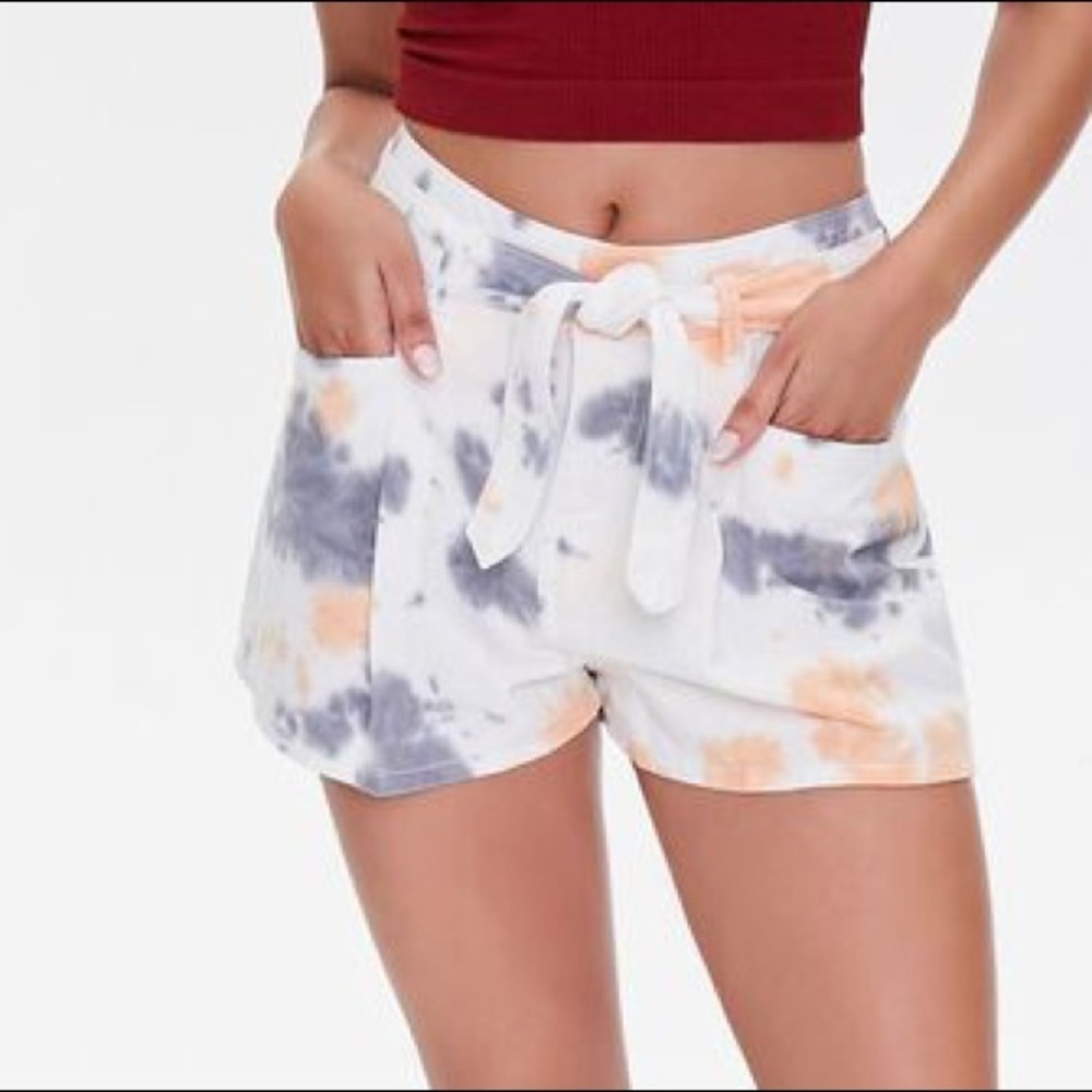 NWT Forever 21 Belted Cloud Wash Shorts